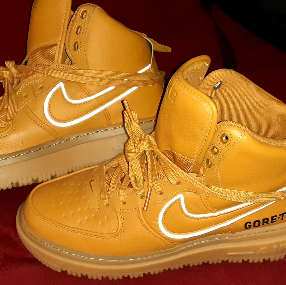 Nike Vortex Winter boots/sneakers